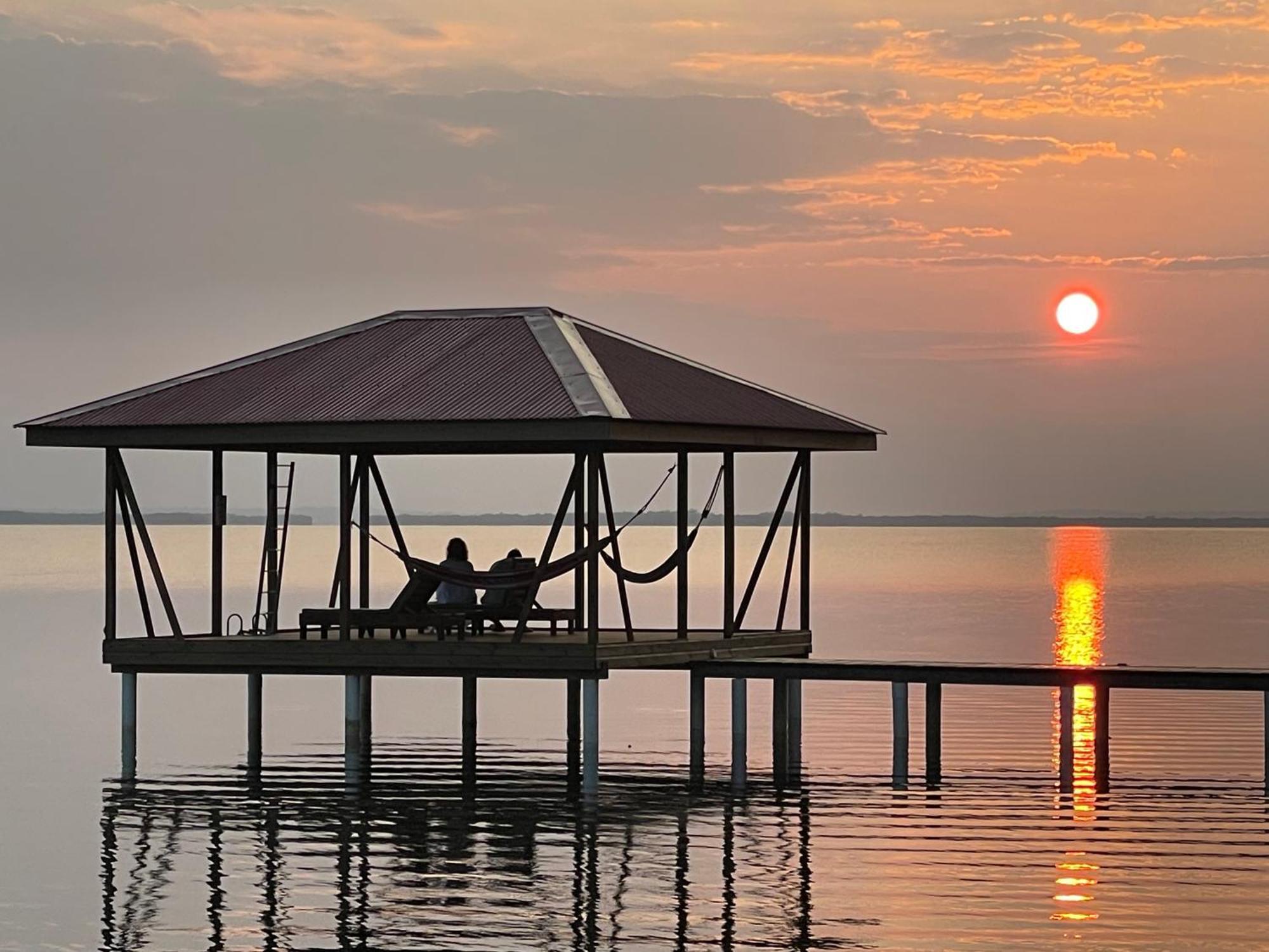 Dolphin Blue Paradise Bocas Town Luaran gambar
